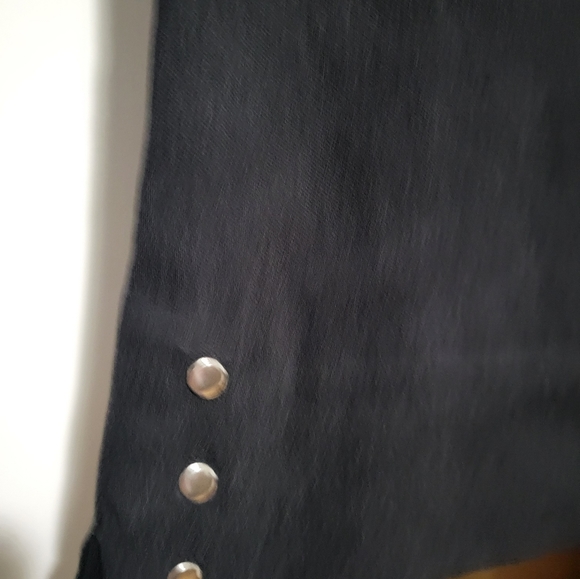 Micro Twill Capris - Picture 3 of 4